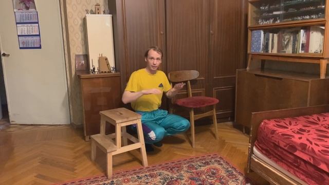 Отжимания и уголок на брусьях тренируем с помощью стульев смотреть онлайн