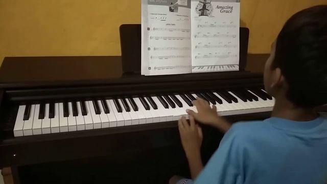 lagu rohani amazing Grace _ ( haleluya haleluya )_piano cover _piano Yamaha ydp 144 смотреть онлайн
