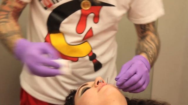 Philtrum (upper lip) Piercing and Mastafish Tattoos- THE MODIFIED WORLD смотреть онлайн