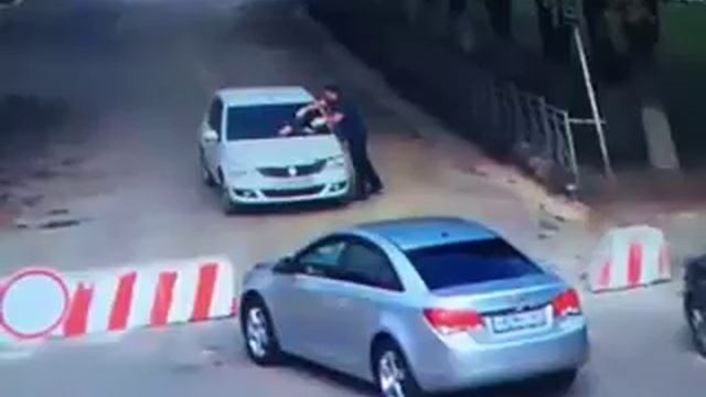 Поджог Рено в Ессентуках смотреть онлайн