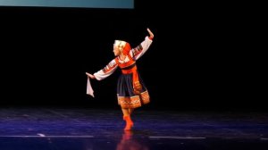 Моя дочь Дарья Безматерных танец " Порушка Параня"