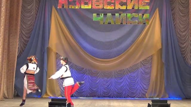 Азовские Чайки - Сопилочка (средняя группа) ГДК "Чайка" 14.12.14 смотреть онлайн