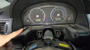 Снимаем панель приборов Ford Mondeo