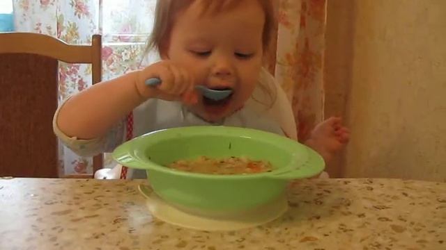 Умеем кушать ложкой. год и месяц смотреть онлайн