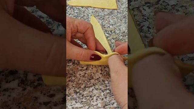 круассаны с повидлом #оченьвкусно #вкусноипросто #рецепты #быстроивкусно #круассаны #рецепты смотреть онлайн