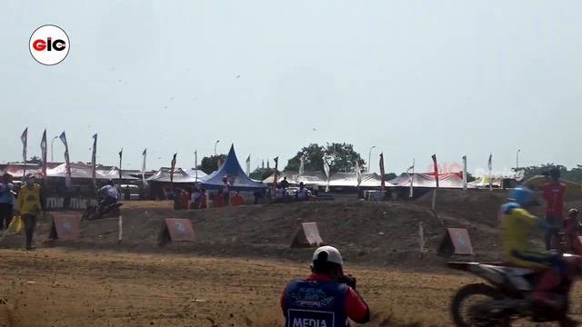 EXCEL 100 BERGETAR GETAR di tekan habis habisan oleh BOCAH BANTEN смотреть онлайн