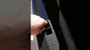 Опель астра j 2013 1.4 седан, не открывалась крышка багажника, проблему устронил))))