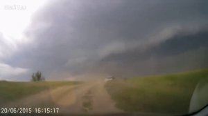 Внутри урагана! Впечатляющие кадры ураганов