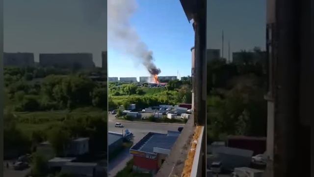 Пожар на заправке в Новосибирске. 14 июня 2021. смотреть онлайн