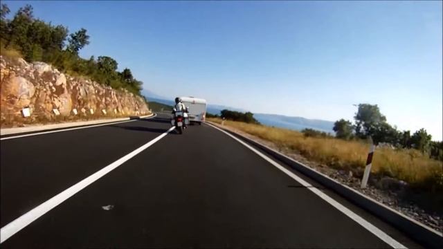Joe Bonamassa Mountain Climbing Suzuki SV1000 смотреть онлайн