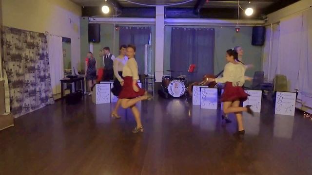 01 Amateur Evening 2015 - Moon Shine Chorus Line - Organ Grinder Swing смотреть онлайн
