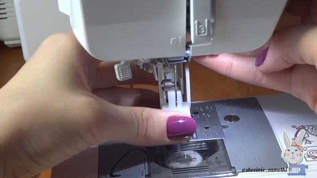 Шагающая лапка Устанавливаем шагающую лапку и шьем мембранную ткань смотреть онлайн