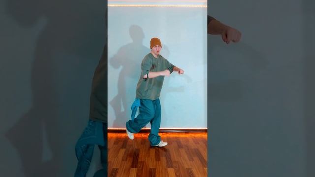 CRIP WALK это НЕ танец? | crip walk tutorial 2023? #dance #tutorial #танцы #cwalk #bwalk смотреть онлайн