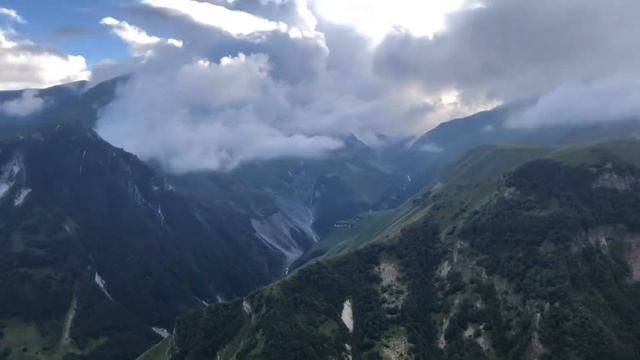 Головокружительная высота Казбек... смотреть онлайн