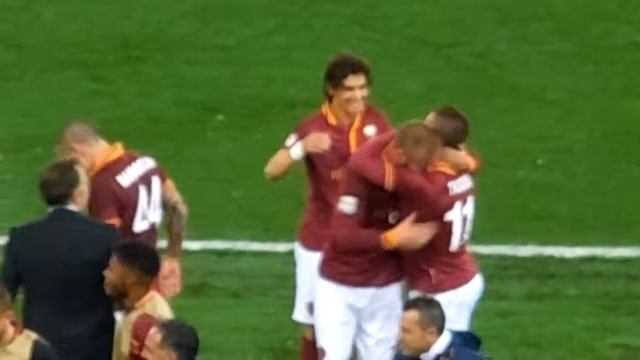 ROMA-Atalanta, esultanza di Taddei (1-0) смотреть онлайн