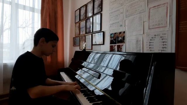 Й.Гайдн, Соната E-moll,1ч. Исп.Оганисян Давид, уч. 6кл. МКУДО 