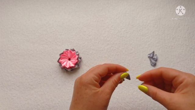 Нарядные школьные резиночки из атласных лент.Elegant school elastic bands made of satin ribbons. смотреть онлайн