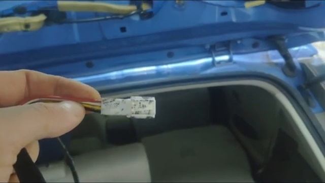 Установка тыловой камеры в Nissan Leaf ZE0