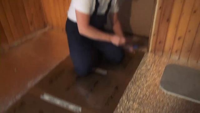 Дача 49. Как правильно установить инфракрасный тёплый пол. Пленочный теплый пол под ламинат. Монтаж смотреть онлайн