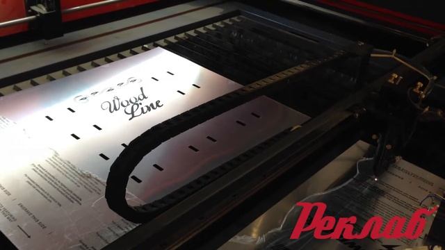 Гравировка и резка двухслойного пластика 1,6 мм смотреть онлайн