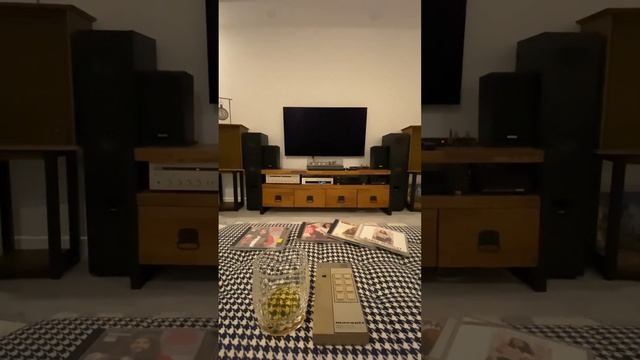 Marantz CD 84 Cd Player & Harman Kardon PM 650 Amplifier & Grundig Fine Arts FA 3 Speakers смотреть онлайн