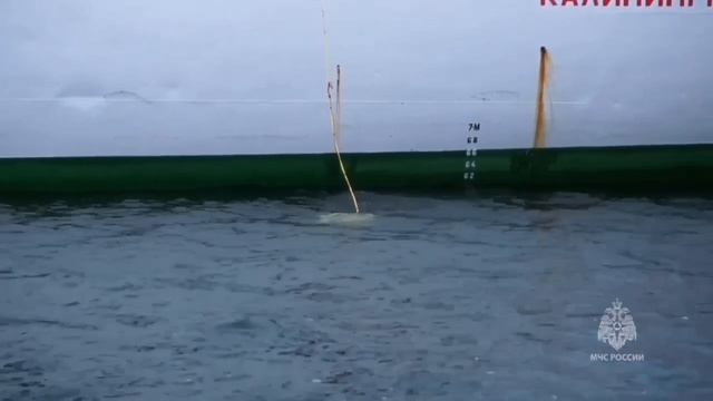 Спасатели МЧС России вернулись из 37-дневной экспедиции в Карском море смотреть онлайн