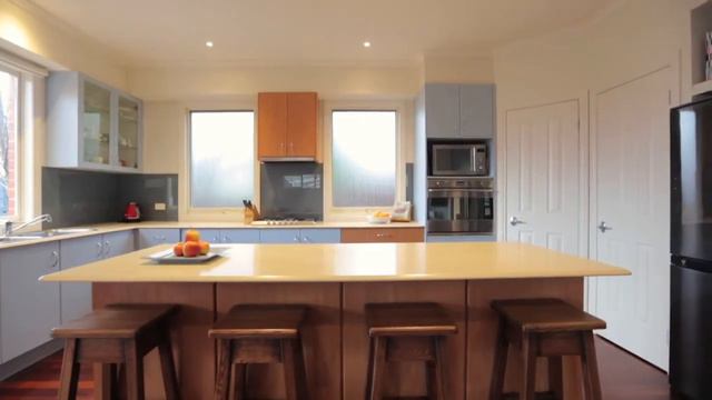Marshall White: 55 Erica Avenue Glen Iris смотреть онлайн