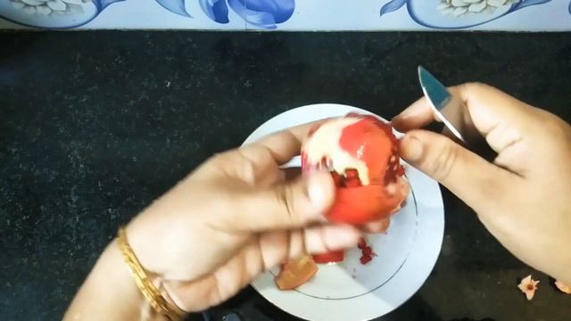 Best Way To Open And Clean A Pomegranate/How To Clean Pomegranate Easily