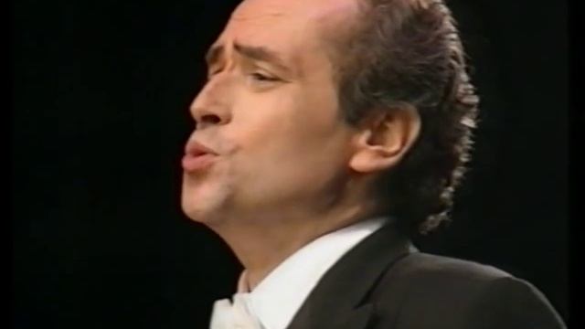 Carreras in Moscow - L´elisir d´amore (Una furtiva lacrima) смотреть онлайн