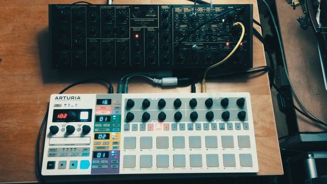 Behringer K-2 & Arturia BeatStep Pro Jam смотреть онлайн