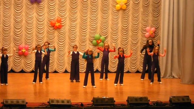 танец ООШ № 15 Г. Антрацит 2013г смотреть онлайн