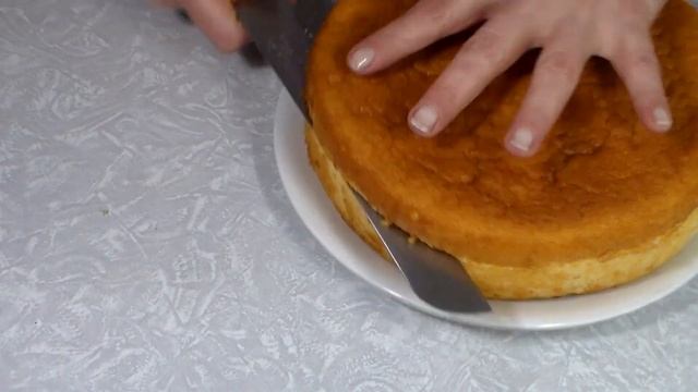 Нежный Бисквитный Торт со сметанным Кремом и Ягодами. Самый Простой домашний Рецепт Торта смотреть онлайн