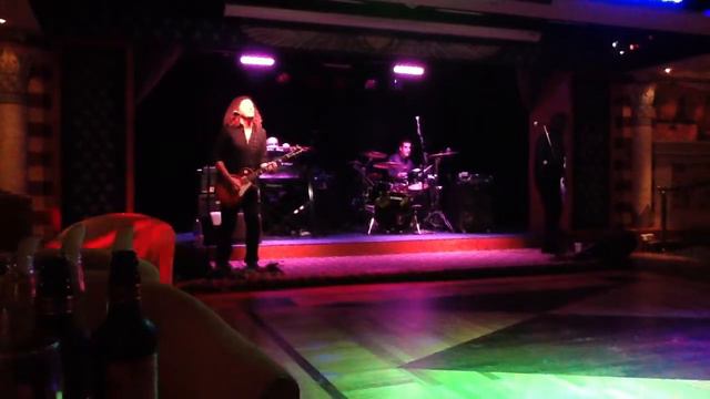 Rock The Boat - Bring It On Home (Led Zep) and Crossroads (Clapton). смотреть онлайн
