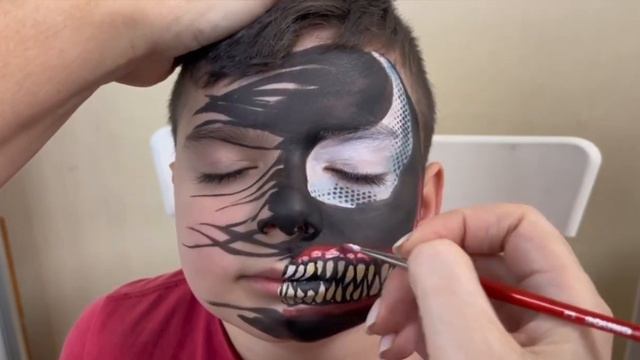 Обучающий урок по аквагриму «Веном» от Милены Потехиной 🖤 смотреть онлайн