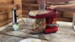 Как сделать салат Оливье за 5 минут. Помощница на кухне. Мультирезка. Видеообзор Energy EN-147 pro.