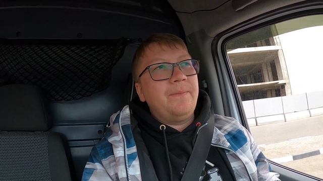 Яндекс доставка, яндекс грузовой, валдбериз драйв, что ни делаетмя то к лучшему. В итоге выгоднее смотреть онлайн