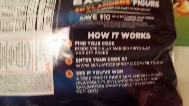 Frito Lay Skylanders Swap Force Halloween Fright Rider Bags at TOYS R US смотреть онлайн