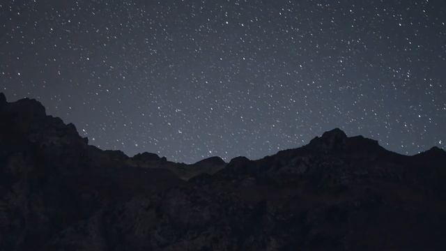 Звездное небо Узбекистана - таймлапсы звездного неба. смотреть онлайн