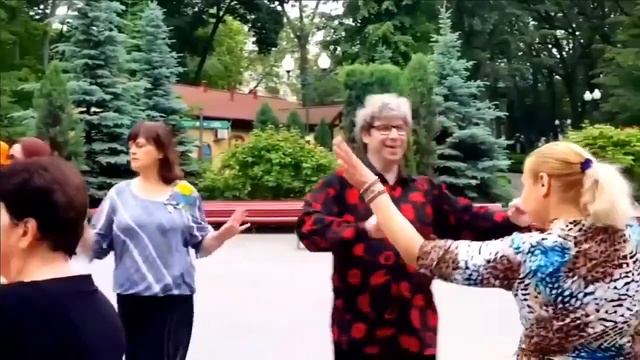 СЕГОДНЯ ГАДАЙ,ГАДАЙ ЦЫГАНКА смотреть онлайн