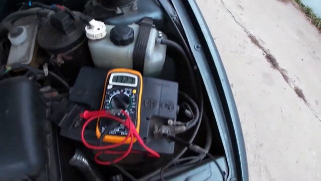 В ПОИСКАХ ПРОСАДКИ НАПРЯЖЕНИЯ на ВАЗ 2113 1.6 8V. ПРОВЕРЯЮ ЗАРЯД АКБ. смотреть онлайн