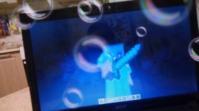 Я люблю майнкрафт _______/---------\________