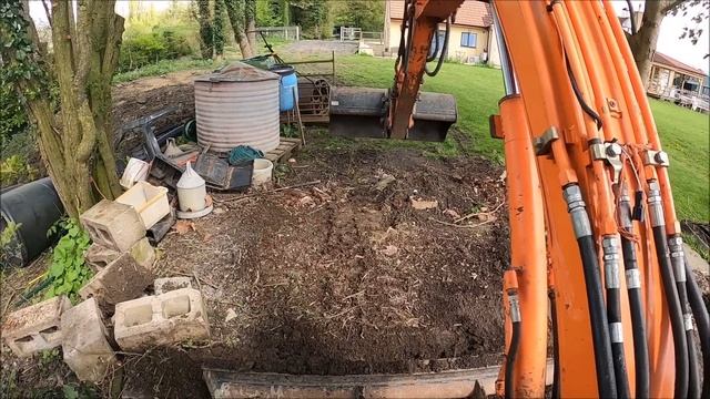 28/04/23 The Digger and the stump grinder. смотреть онлайн