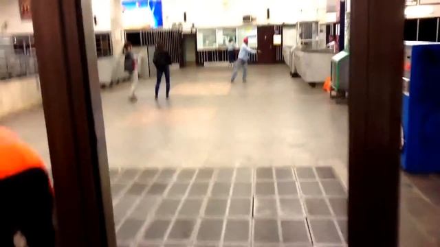Ну очень жизнерадостные БОМЖи! смотреть онлайн
