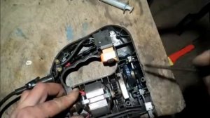 У лобзика не двигается шток пилкодержателя