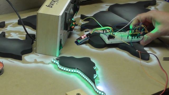 World map with local time dependent LED backlight (construction) смотреть онлайн