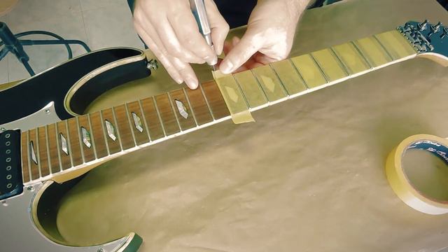 Bringing Back to Life an Ibanez Universe (Part I) – Anjuda Guitars #5 смотреть онлайн
