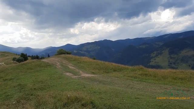 Трохи літньої Дземброні 2021 року. На цьому пагорбі є діляночки з таким краевидом! смотреть онлайн