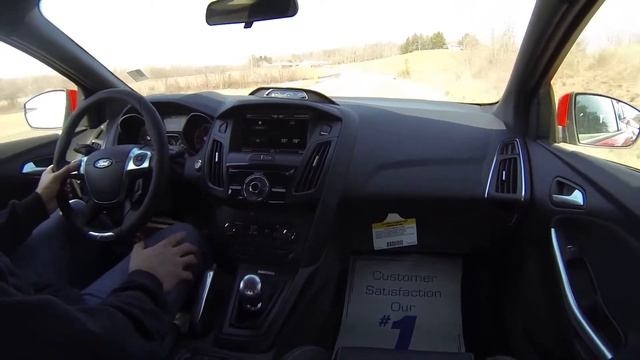 Ford Focus ST смотреть онлайн