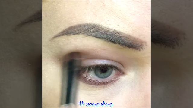 Ксения Саватеева. Летний макияж в зеленых тонах со стразами. Видео-урок смотреть онлайн