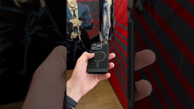 Трендовый черный перфорированный чехол ?️ смотреть онлайн